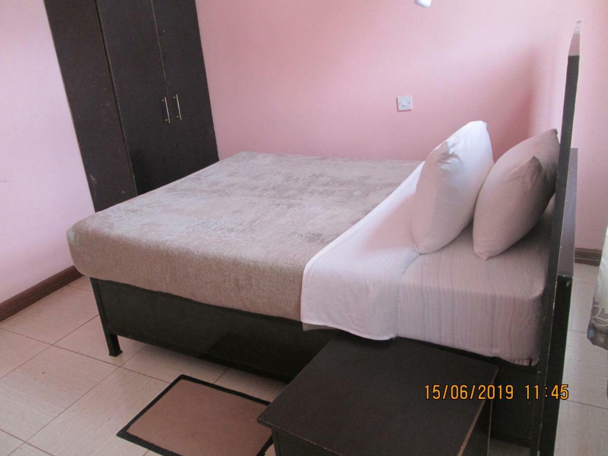 Bluegum Avenue Lodge Zomba Bagian luar foto